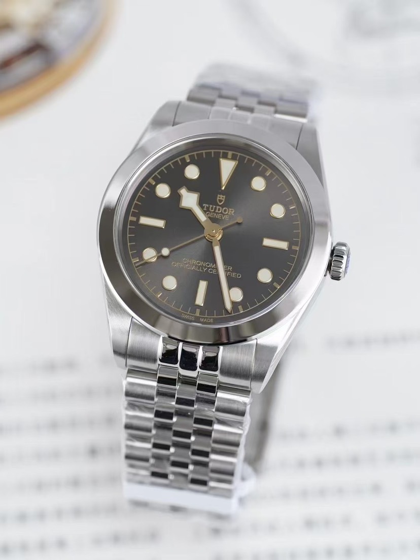 チューダー「Tudor」ブラックベイ 1958 シリーズメンズウォッチ39MM