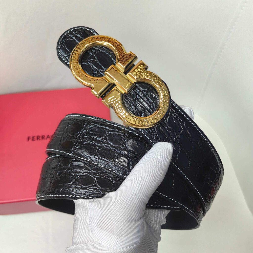 【新規倉庫入り】Salvatore Ferragamo 職人仕上げ高級ベルト「全長約 100cm」