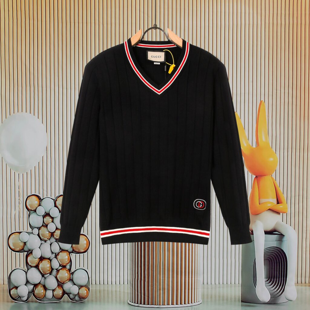 グッチ「Gucci」秋冬リブ編みグラデーションVネックニットセーター