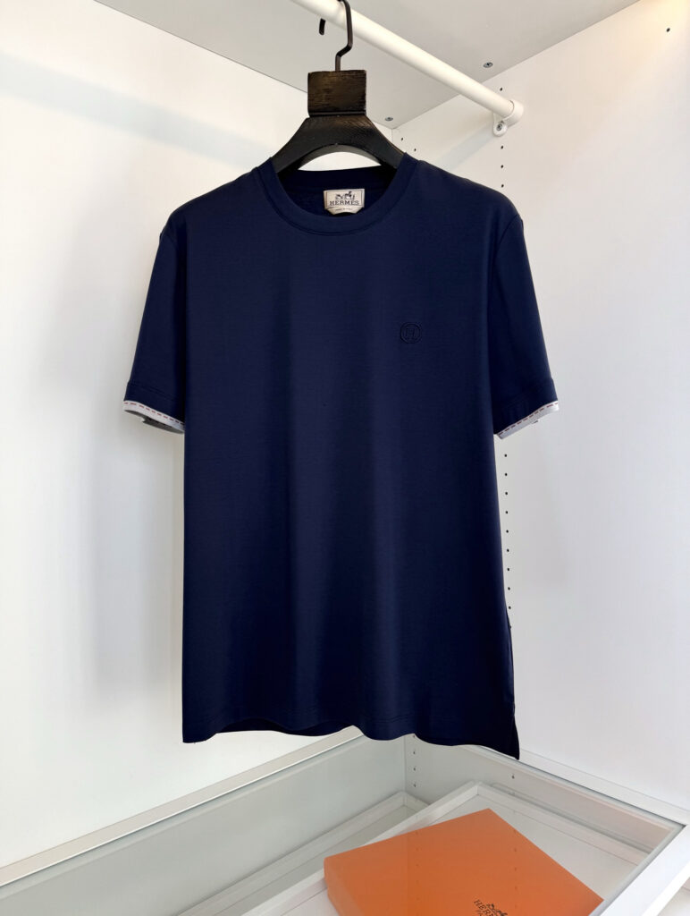 エルメス「Hermès」 クルーネックTシャツ 軽やかな着心地 春夏新作