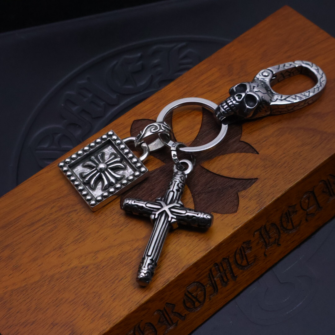 クロムハーツ「Chrome Hearts」キーホルダー&バッグチャーム - トレンドシンボル