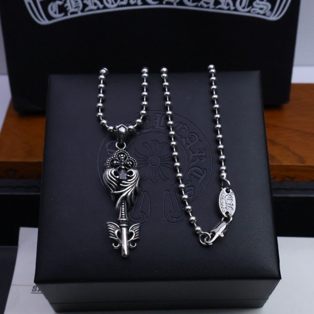 クロムハーツ「Chrome Hearts」チャームペンダント 2026