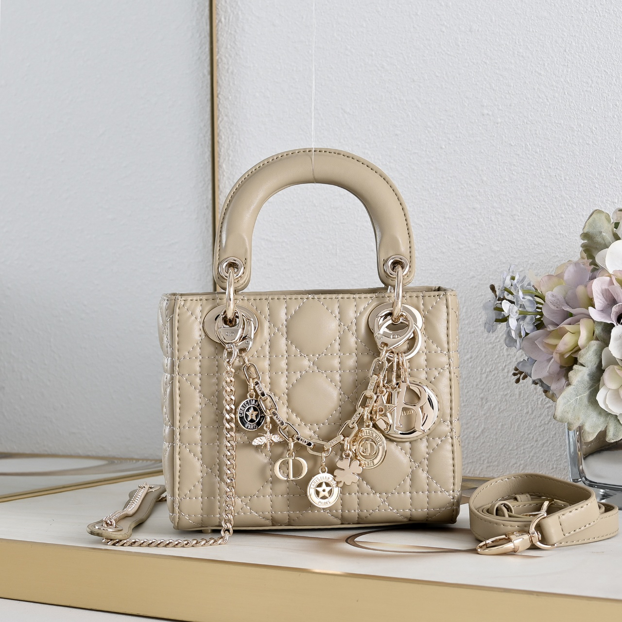 【人気コレクション】レディ ディオール バッグ「Lady Dior Bag」