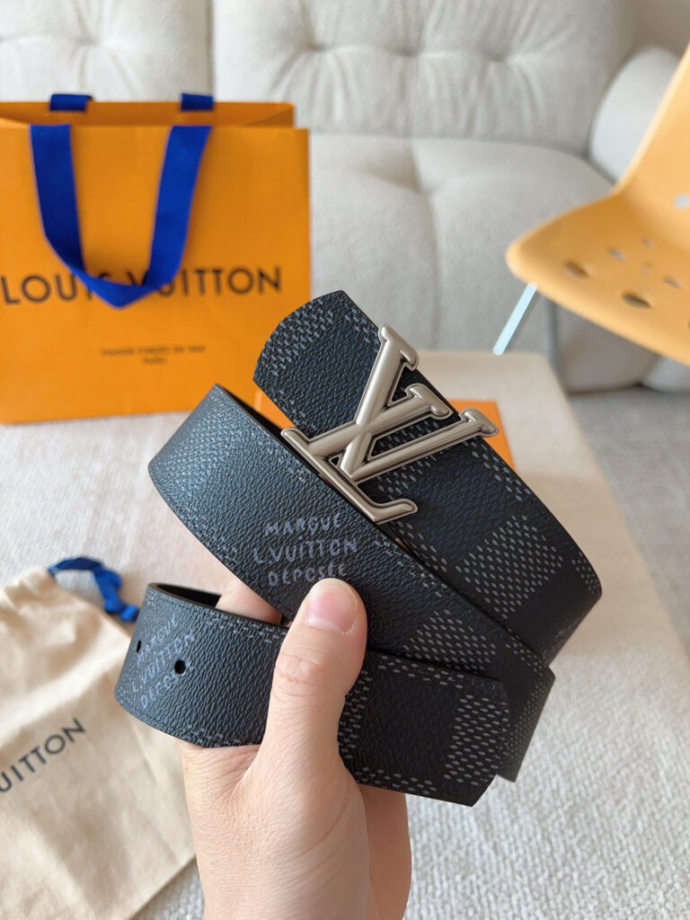 【新商品入荷】Louis Vuitton クラシックハイクオリティベルト「全長約 100cm」