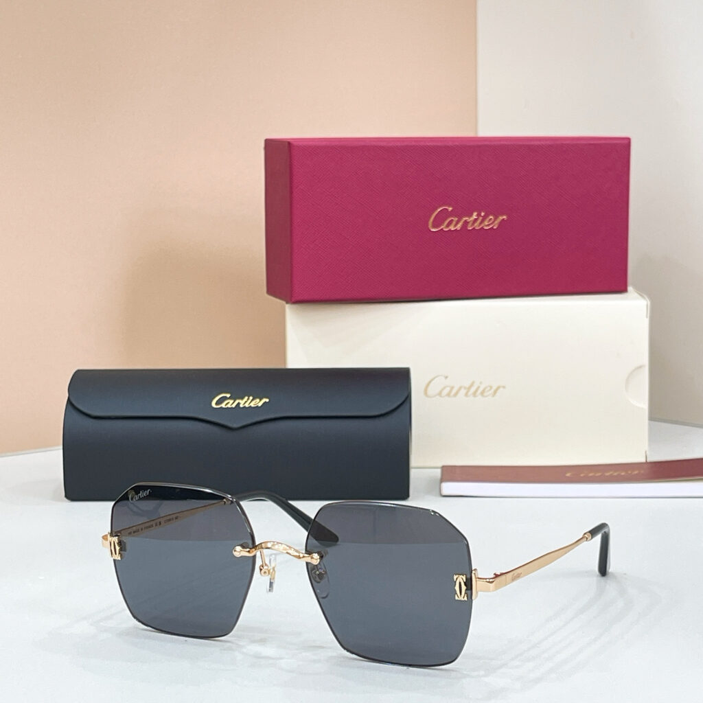 【高級品入庫】Cartier クラシカル貴族風サングラス「上質フレーム」