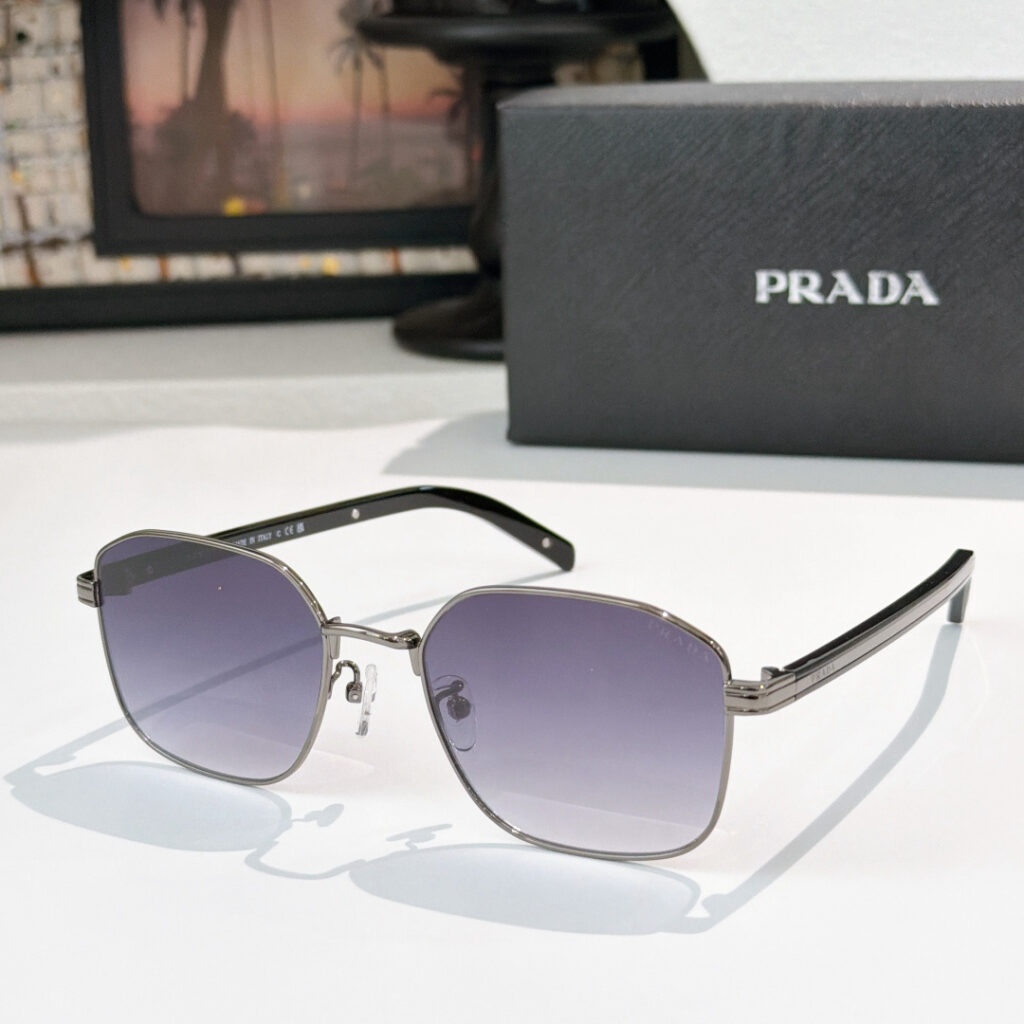 【厳選在庫】Prada ビジネス兼用高級サングラス「全天候遮光」