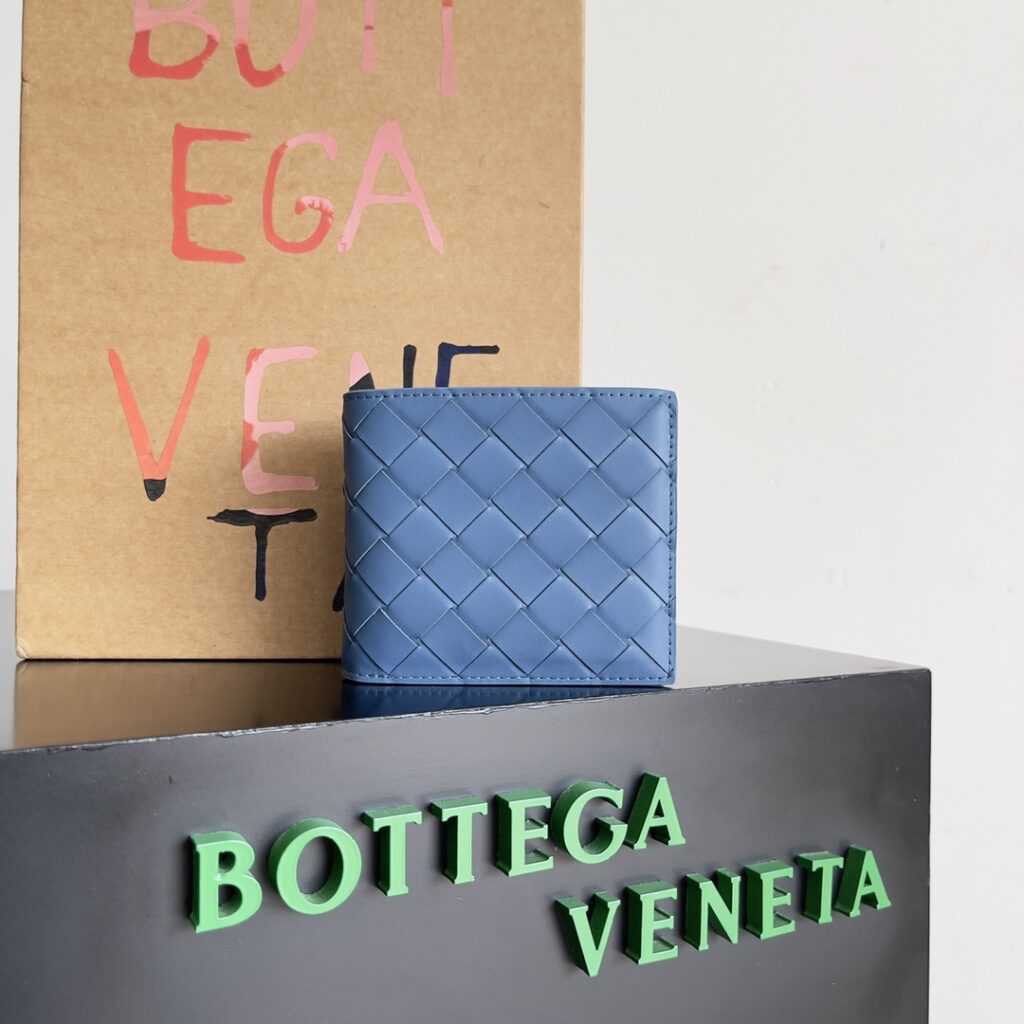 ボッテガ・ヴェネタ「Bottega Veneta」スモールウォレット レザー