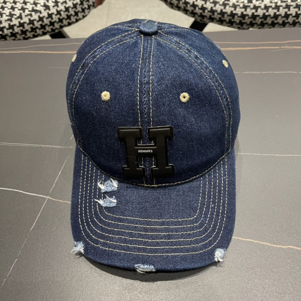 エルメス「Hermès」Classic ベースボールキャップ