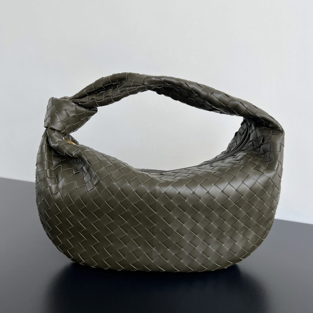 ボッテガ・ヴェネタ「Bottega Veneta」Jodie ラージトート
