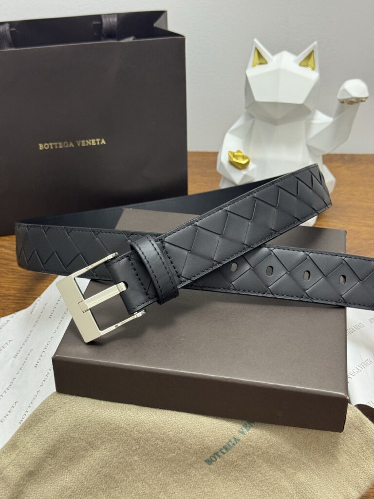 【ブランド品入庫】Bottega Veneta 上質素材ラグジュアリーベルト「全長約 100cm」