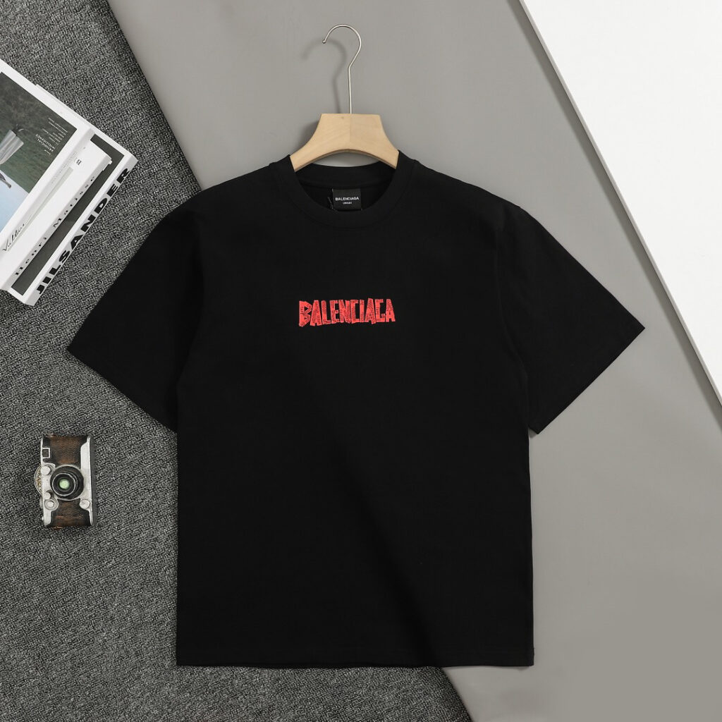 バレンシアガ Balenciaga 赤美紋紙プリント半袖