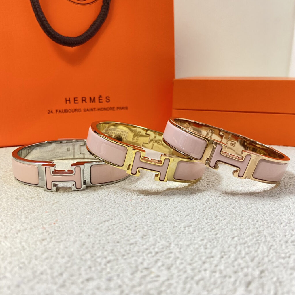 エルメス ブランドの象徴的なブレスレット
