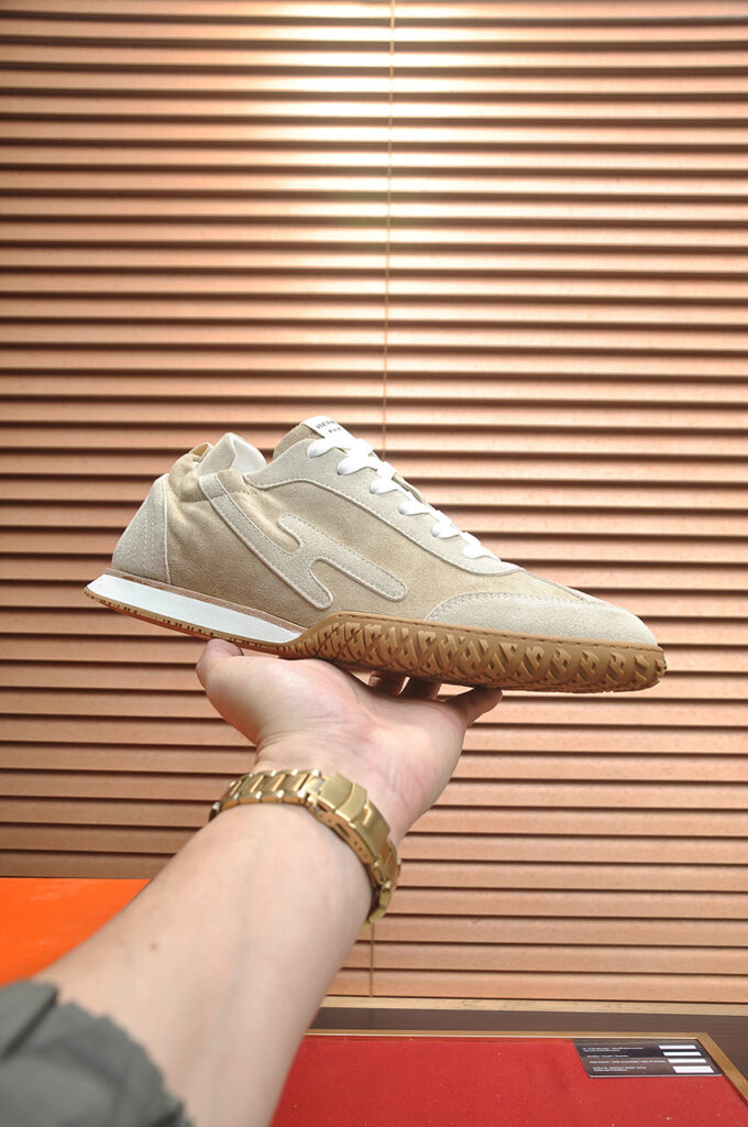 エルメス ジェットシリーズ カジュアルスニーカー「Jet sneaker」