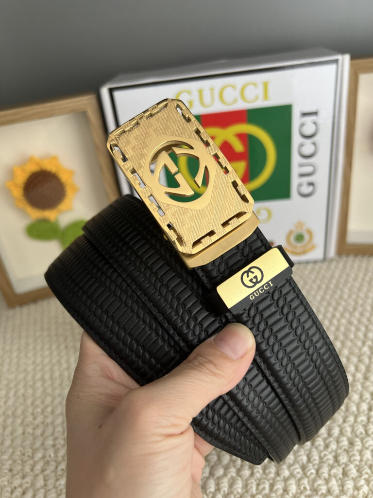 【在庫新登場】Gucci イタリアンテイストベルト「全長約 100cm」