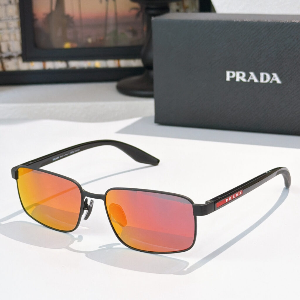 【厳選在庫】Prada ビジネス兼用高級サングラス「全天候遮光」