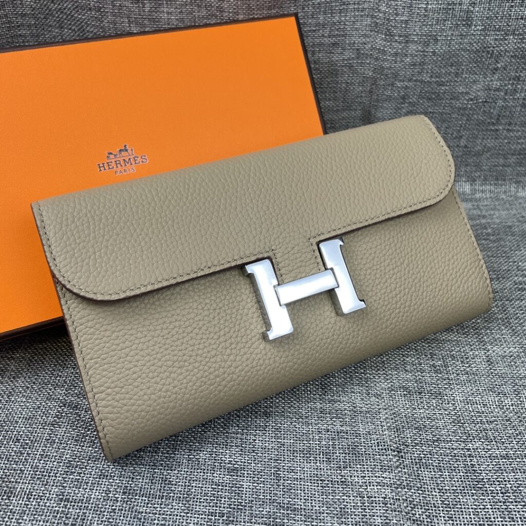 【新入荷】エルメス Constance H 金具レザー財布「名シリーズ定番ウォレット」