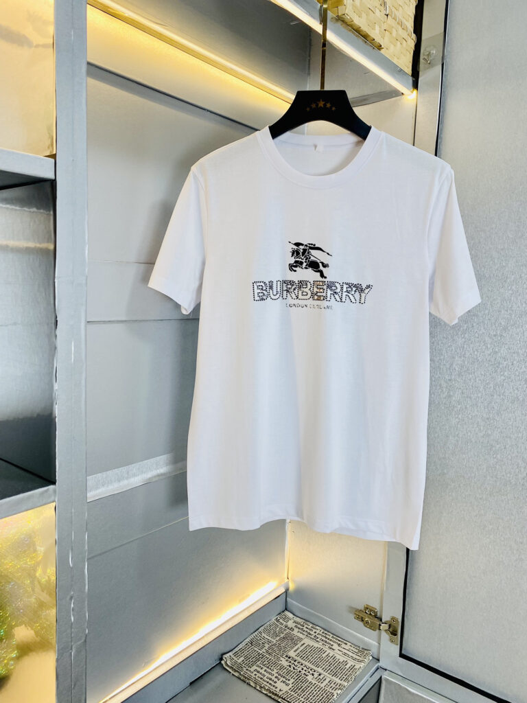バーバリー「Burberry」 2026年春夏 コレクション Tシャツ