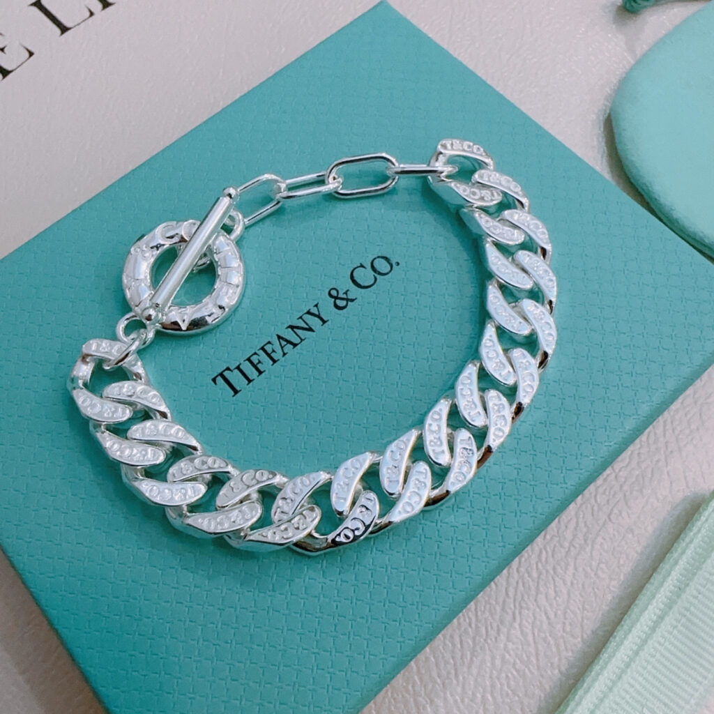 ティファニー「Tiffany & Co.」ポリッシュドシルバーリンク ブレスレット