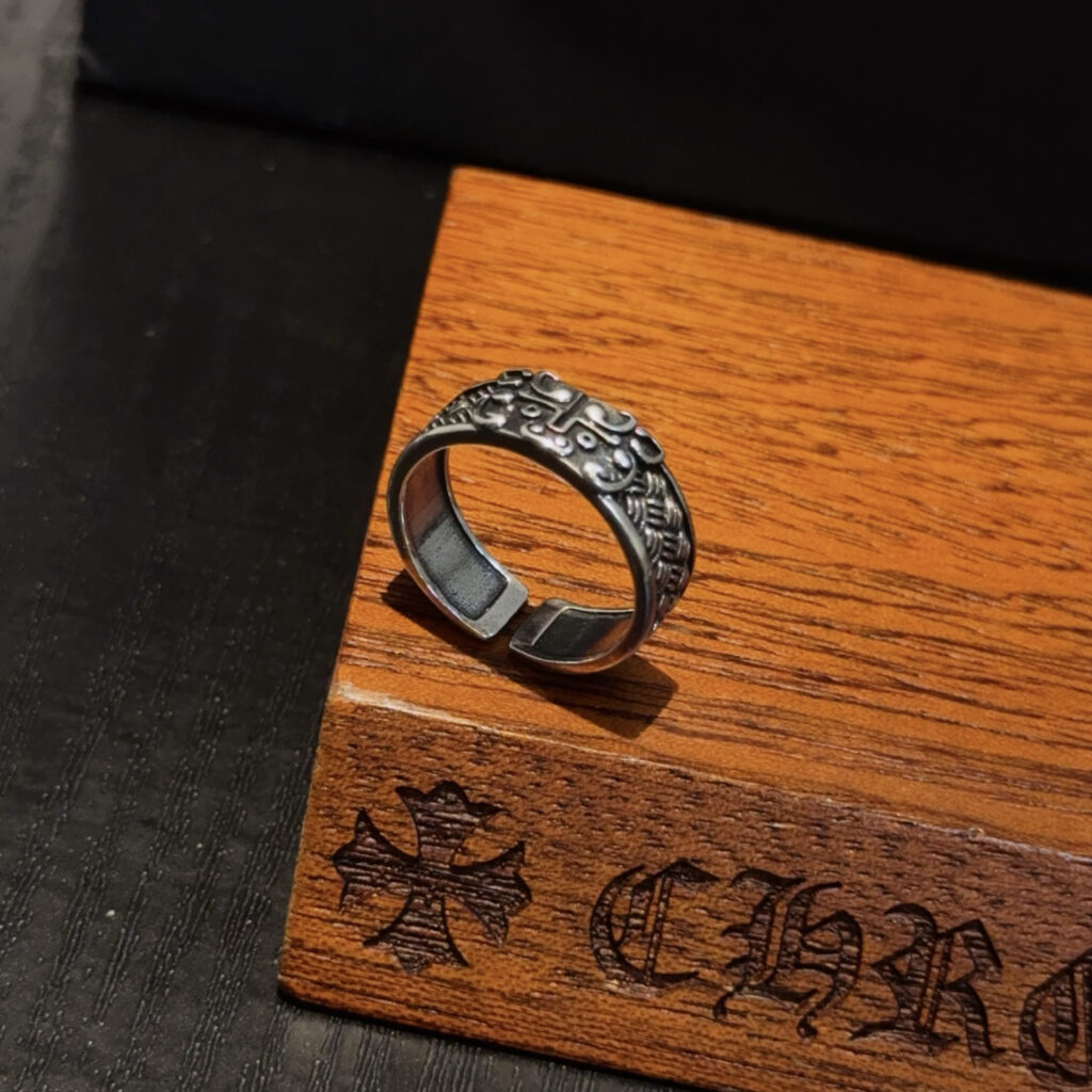 クロムハーツ「Chrome Hearts」クラシックヴィンテージ＆モダンリング - フリーサイズ