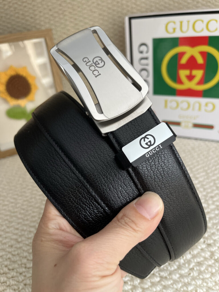 【在庫新登場】Gucci イタリアンテイストベルト「全長約 100cm」