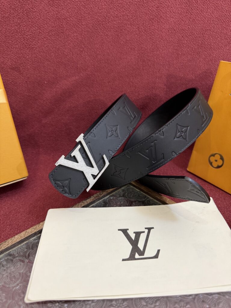 【日本未入荷】ルイヴィトン LV Dimension 両面使いベルト 40mm（全長約 100cm）