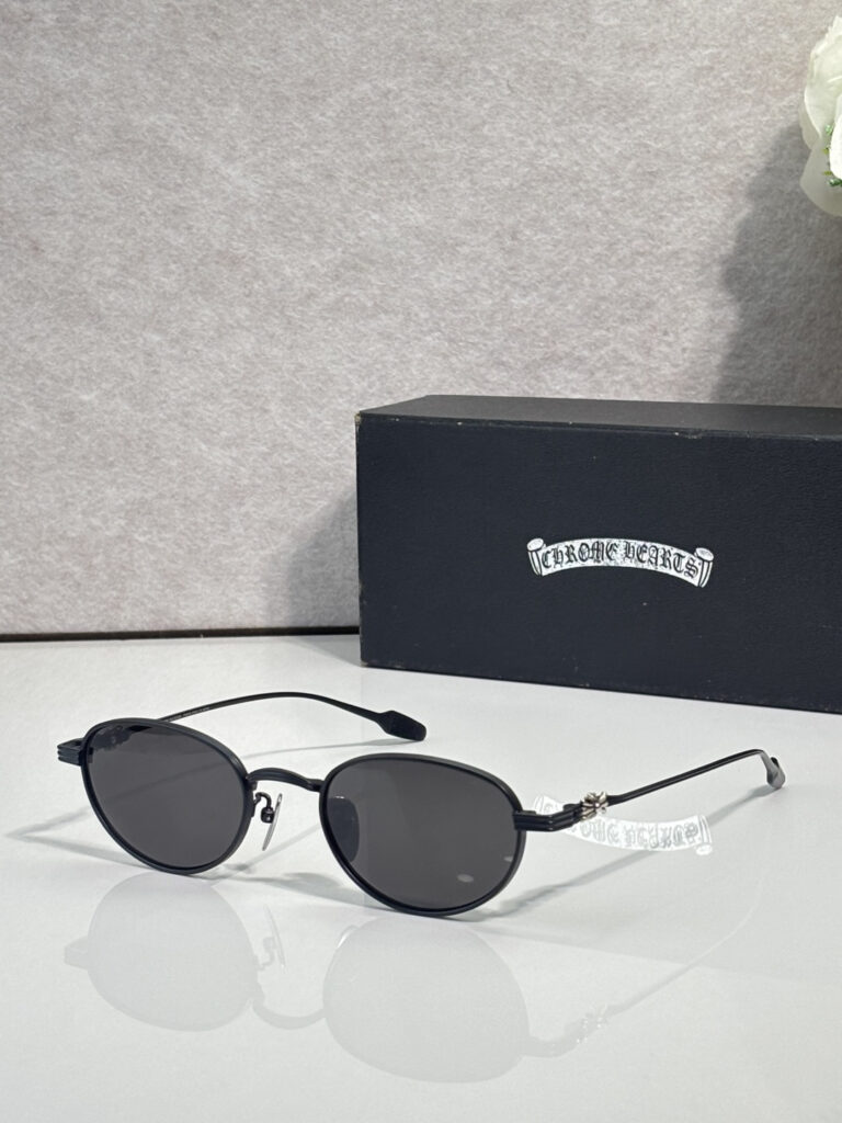 【希少新作】Chrome Hearts クロムハーツ ハードデザインサングラス「限定モデル」