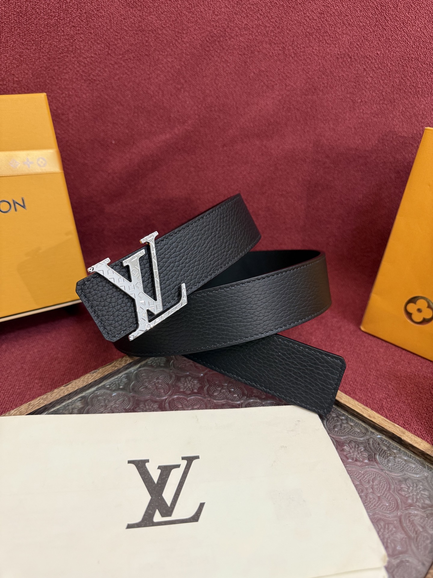 【日本未入荷】ルイヴィトン LV Dimension 両面使いベルト 40mm(全長約 100cm)
