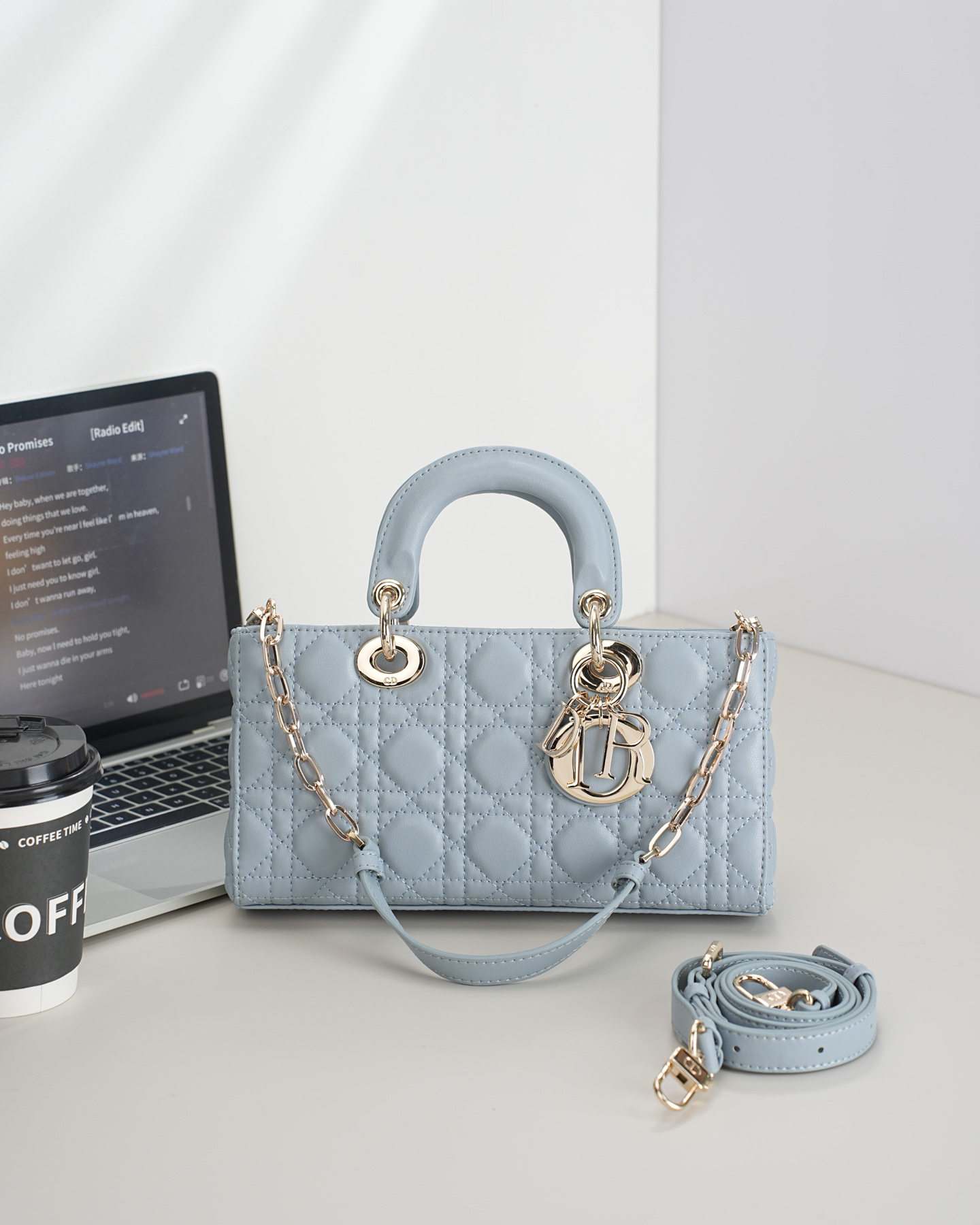 【入手困難品】ディオール レディ ディージョイ ハンドバッグ「Lady D‑Joy Bag」