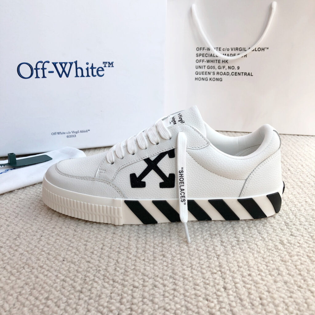 オフホワイト Vulc ローカット カジュアルスケートシューズ