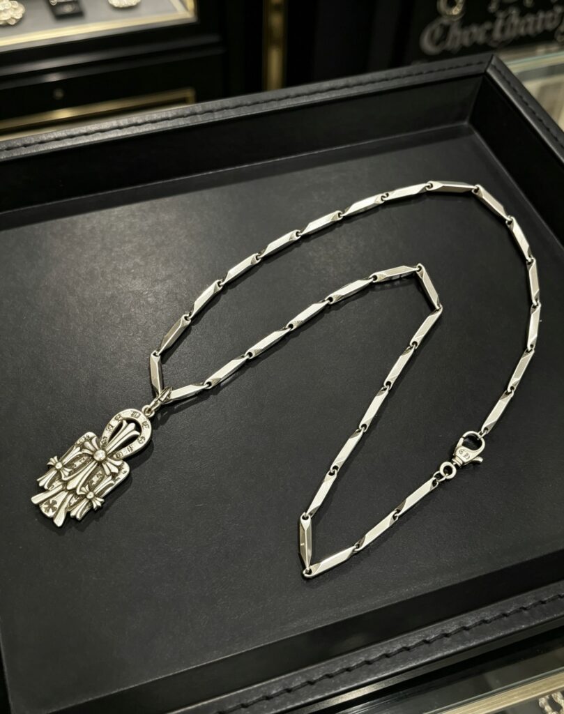 クロムハーツ「Chrome Hearts」チャームペンダント 2026