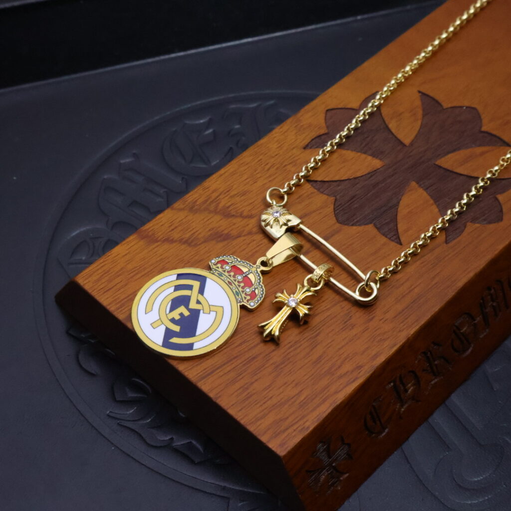 クロムハーツ「Chrome Hearts」チャームペンダント 2026