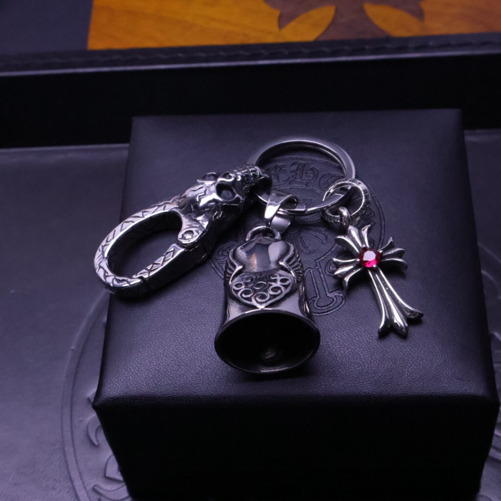クロムハーツ「Chrome Hearts」キーホルダー＆バッグチャーム - トレンドシンボル