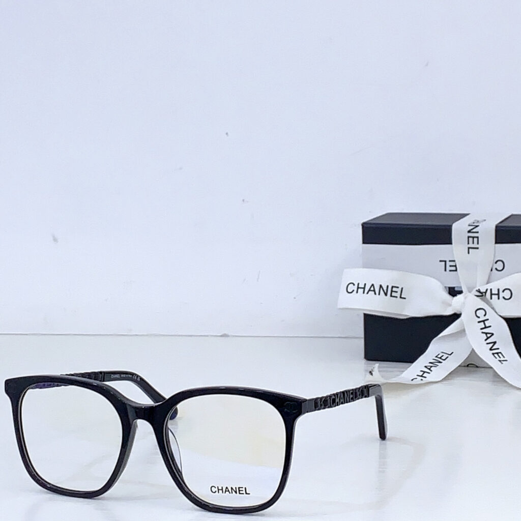 【新作到着】Chanel ハイセンスデザインサングラス「遮光レンズ搭載」