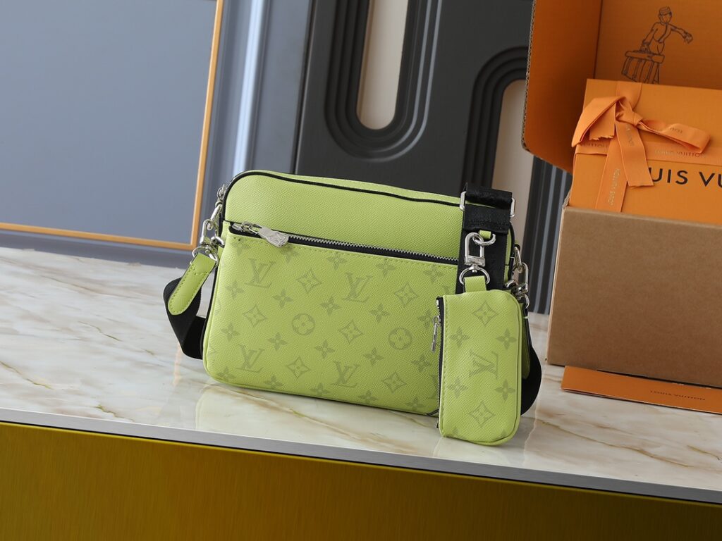 ルイ・ヴィトン「Louis Vuitton」新作 Trio メッセンジャーバッグ