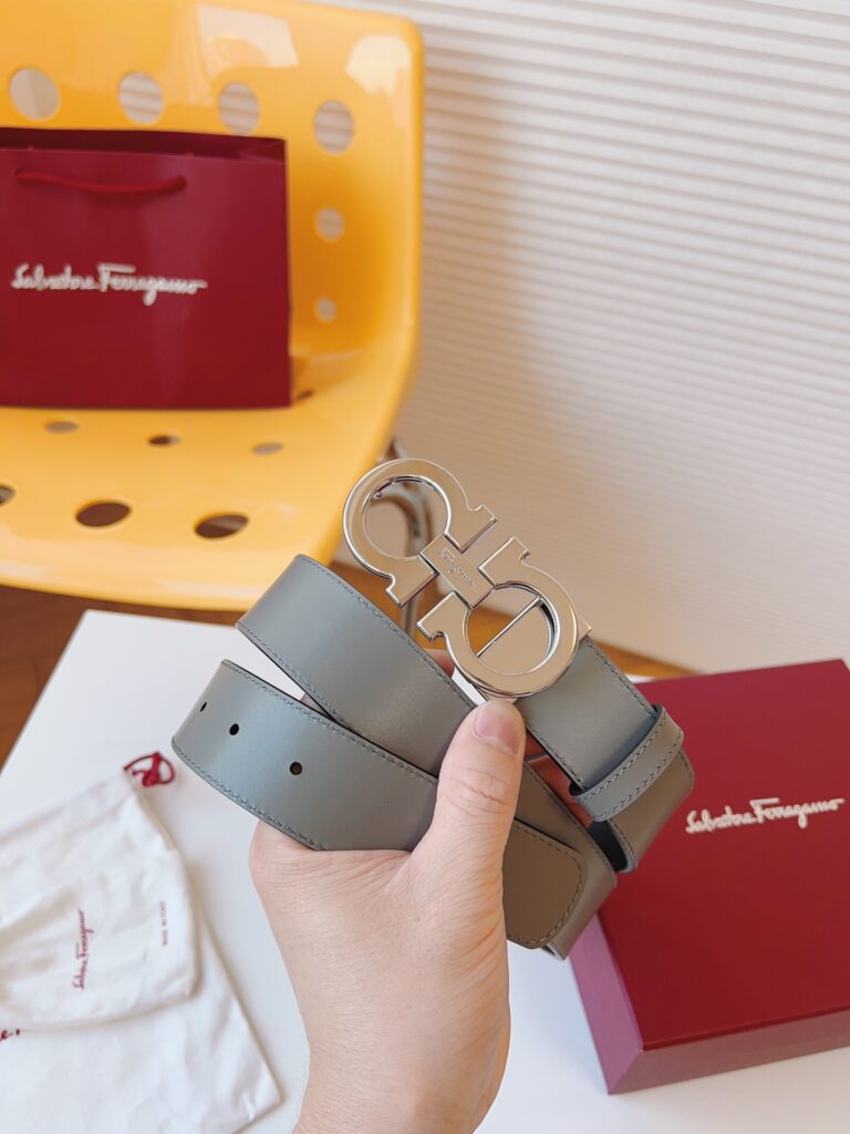 【新規倉庫入り】Salvatore Ferragamo 職人仕上げ高級ベルト「全長約 100cm」