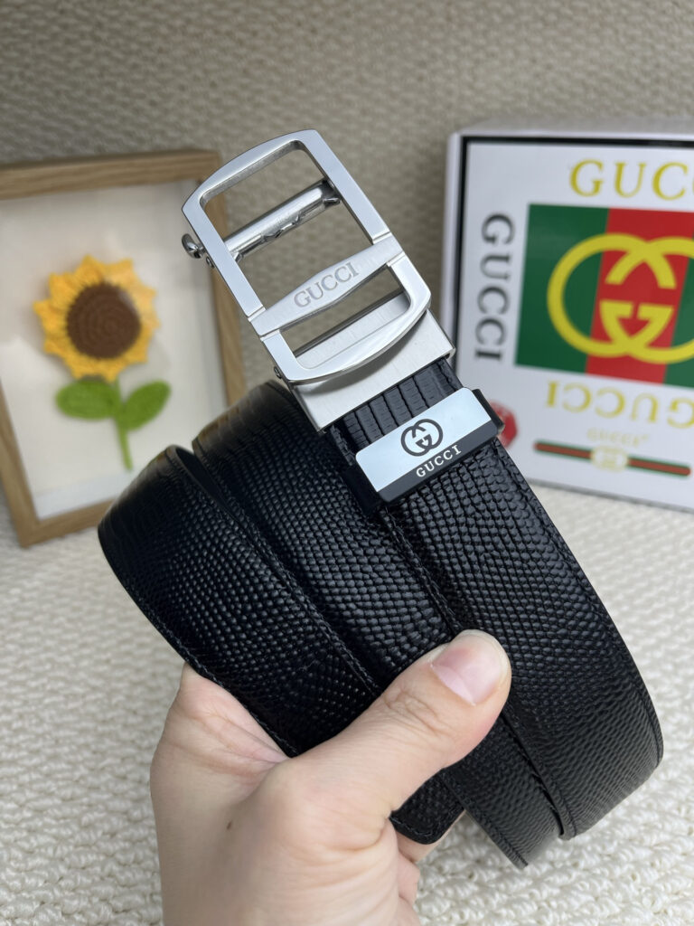 【在庫新登場】Gucci イタリアンテイストベルト「全長約 100cm」