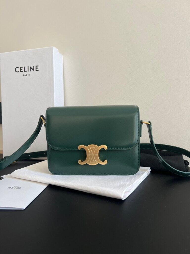 セリーヌ「Celine」CELINE トリオンフ ダブルCロック ウォレット