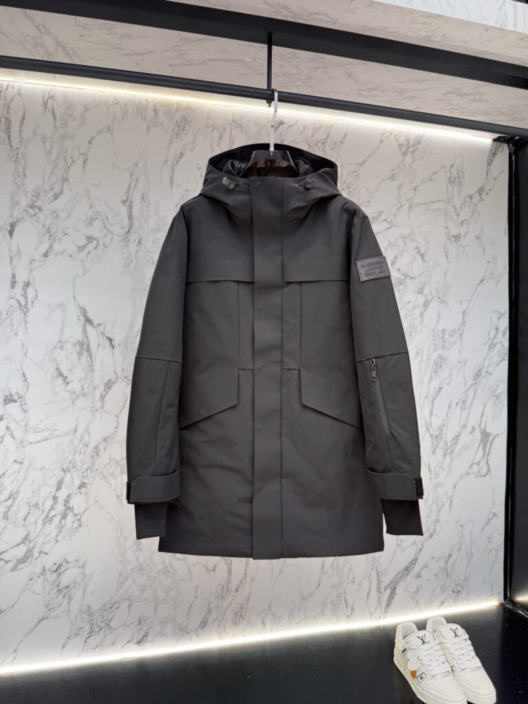 バーバリー「Burberry」秋冬ミドル丈フード付きダウンジャケット