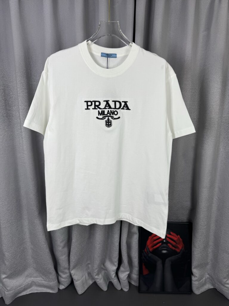 プラダ「Prada」 2026年春夏 コレクション Tシャツ