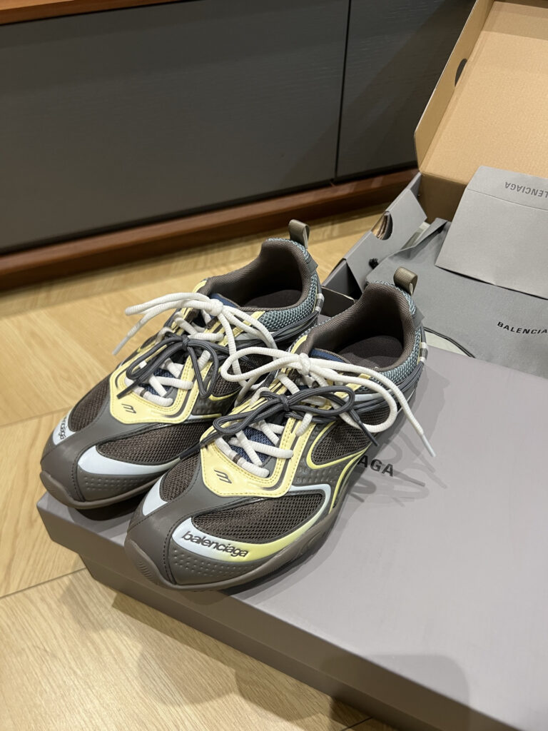 バレンシアガ レーダー スニーカー「Radar Sneaker」