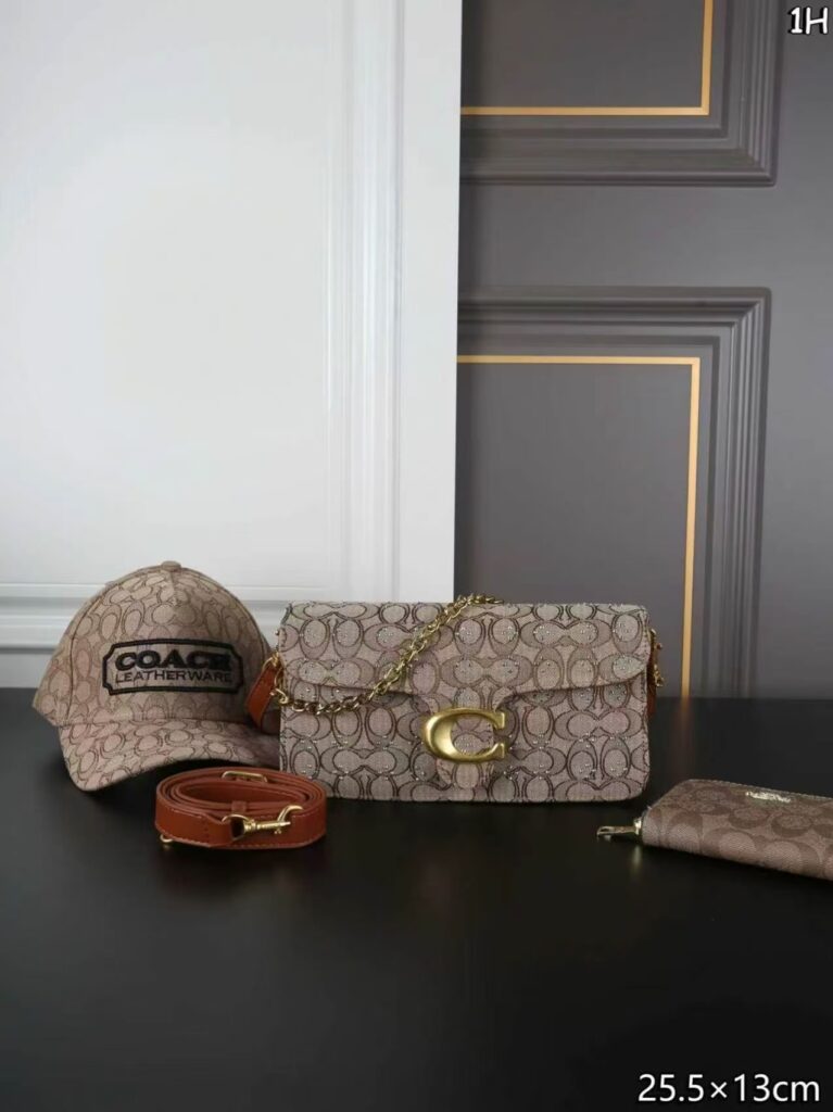 「コーチ」COACH チェーンショルダーバッグ＋キャップ＋財布 3 点セット 限定セール 大人気販売中