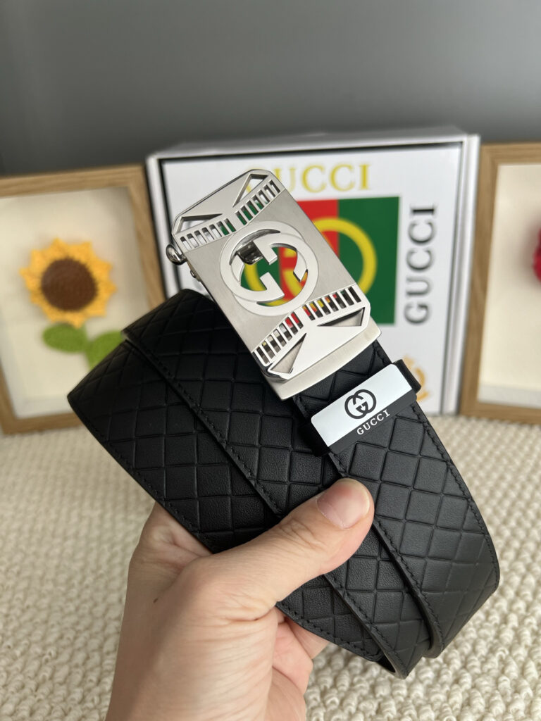 【在庫新登場】Gucci イタリアンテイストベルト「全長約 100cm」