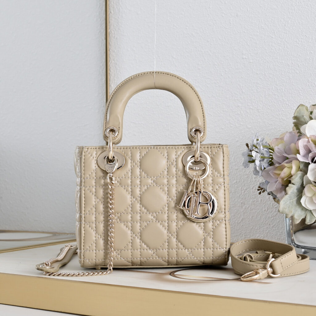 【人気コレクション】レディ ディオール バッグ「Lady Dior Bag」