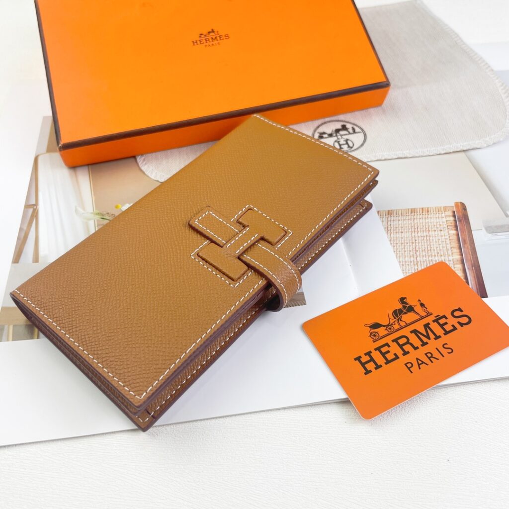 エルメス New H Passant トゥータンマン 縦型ウォレット