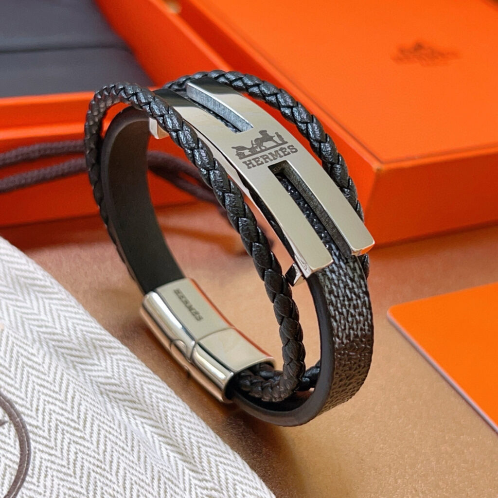 エルメス ブランドの象徴的なブレスレット