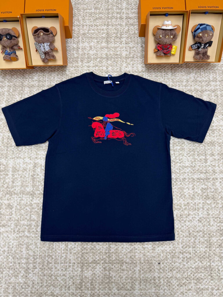 バーバリー「Burberry」 2026SS 馬年記念 Tシャツ