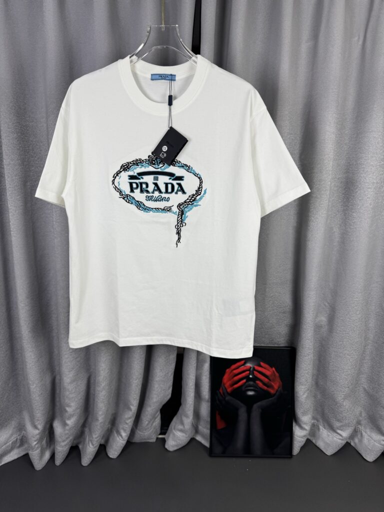 プラダ「Prada」 2026年春夏 コレクション Tシャツ