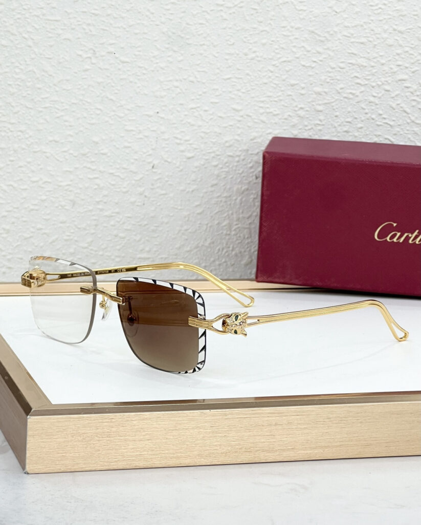 【高級品入庫】Cartier クラシカル貴族風サングラス「上質フレーム」