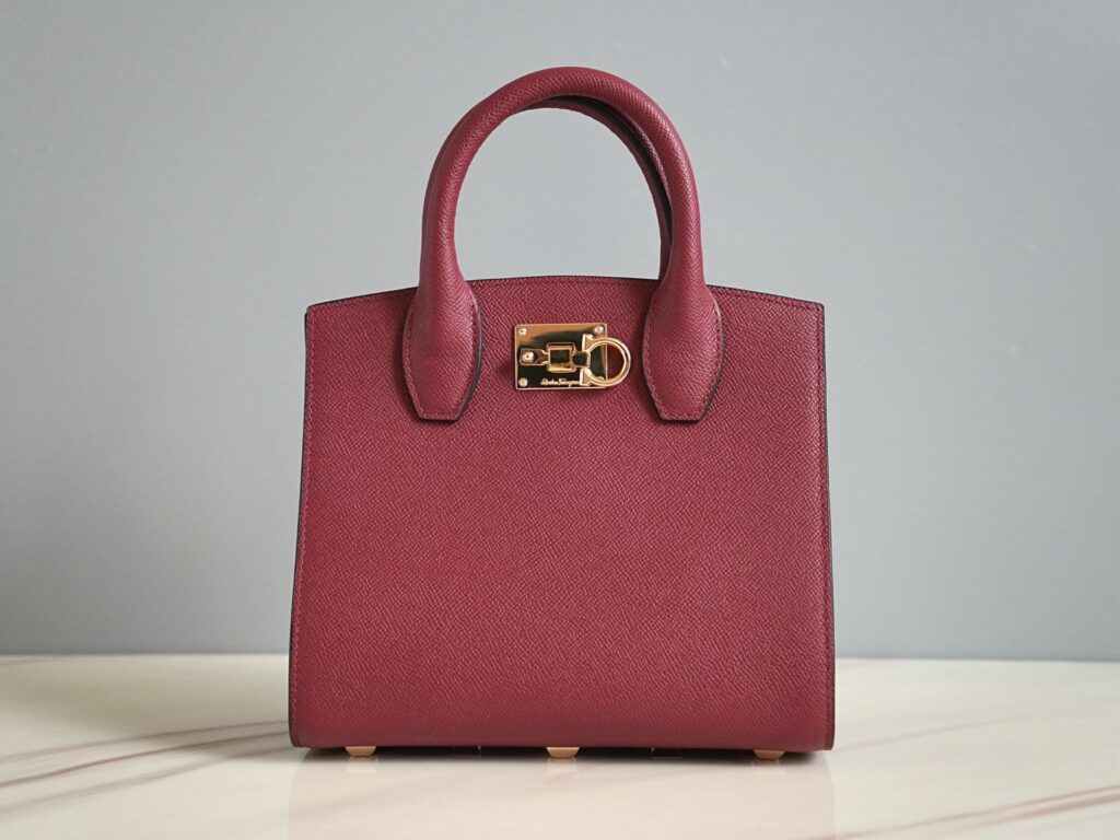 フェラガモ「Ferragamo」スタジオ ソフトトートバッグ