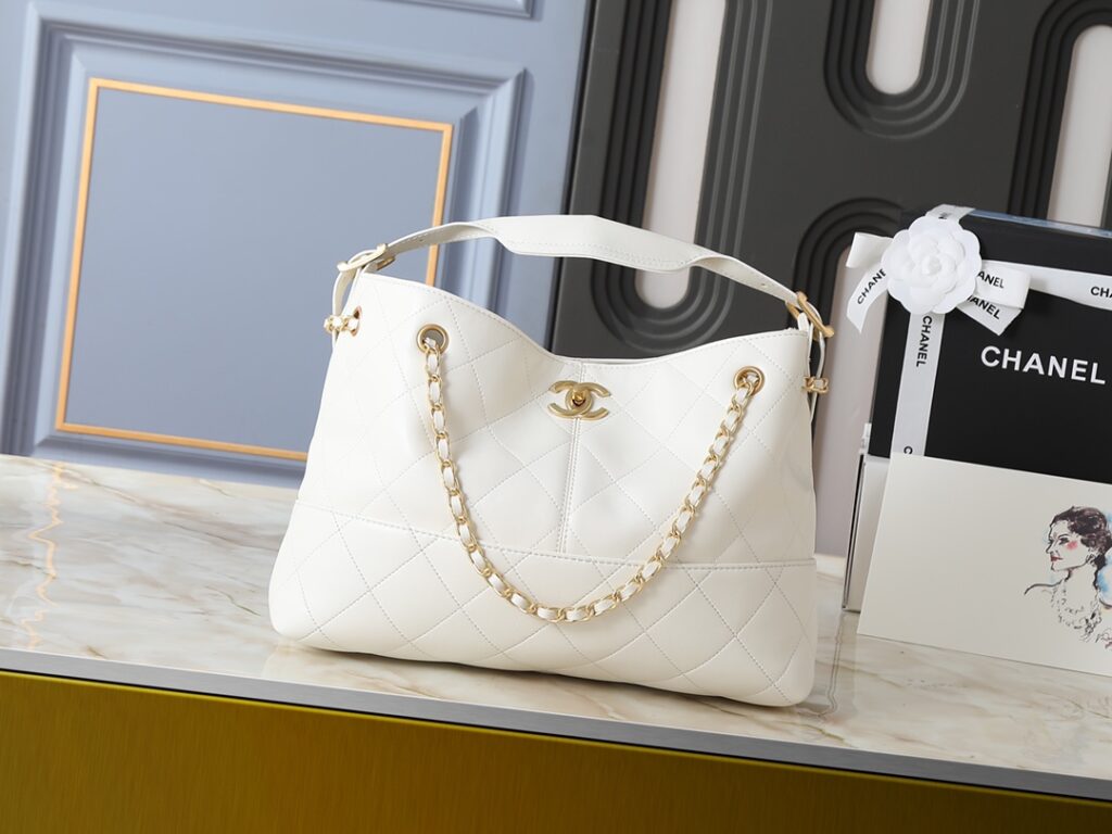 シャネル スモール ショッピングバッグ「Shopping Bag」